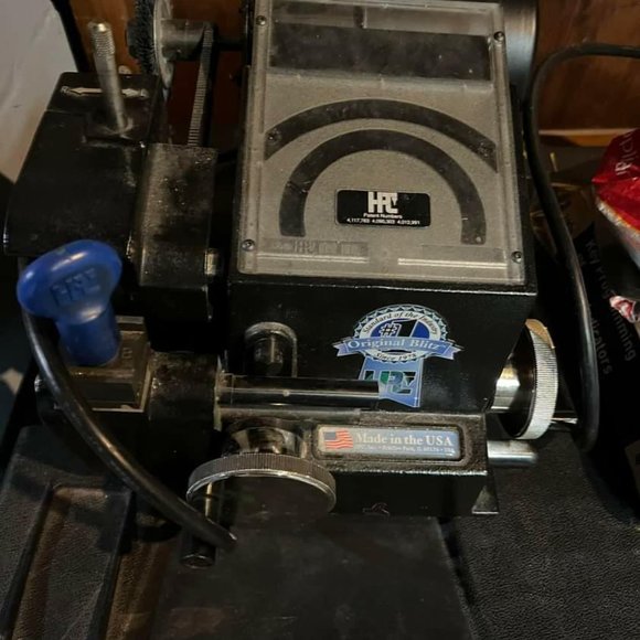 Key cutter - Picture 2 of 2